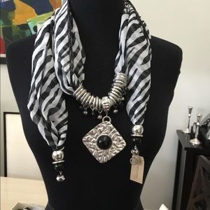 Metal fabric necklace